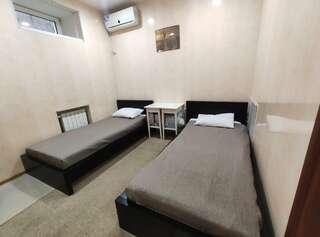 Гостиница МотоСтоп Волгоград Бюджетный двухместный номер с 2 отдельными кроватями-6