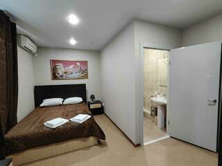 Гостиница МотоСтоп Волгоград Стандартный двухместный номер с 1 кроватью-15