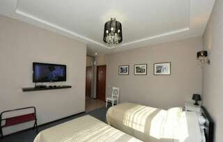 Гостиница МотоСтоп Волгоград Двухместный номер с 2 отдельными кроватями-2