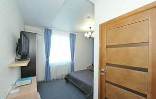 Гостиница МотоСтоп Волгоград Стандартный двухместный номер с 1 кроватью-13