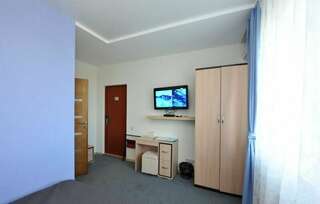 Гостиница МотоСтоп Волгоград Стандартный двухместный номер с 1 кроватью-4