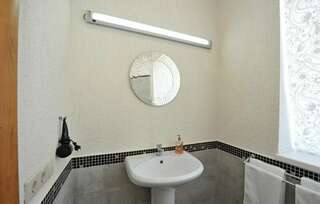 Гостиница МотоСтоп Волгоград Двухместный номер с 2 отдельными кроватями-1