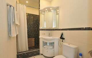 Гостиница МотоСтоп Волгоград Трехместный номер «Комфорт»-2