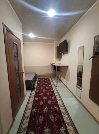 Гостиница МотоСтоп Волгоград Бюджетный двухместный номер с 1 кроватью-3